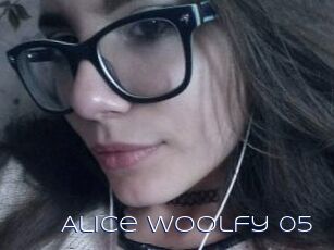 Alice_Woolfy_05