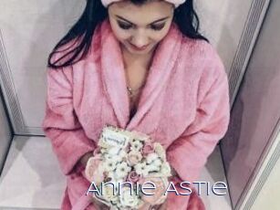 Annie_Astie