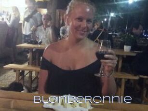 BlondeRonnie