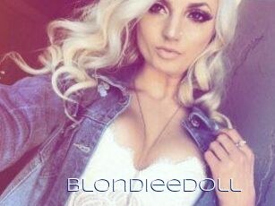 BlondieeDoll