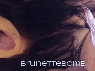 Brunettebomb