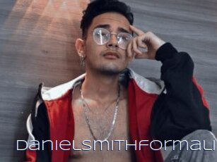 Danielsmithformalis