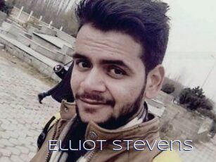 Elliot_Stevens