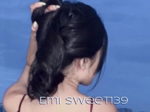 emi_sweet139 Blue Hot