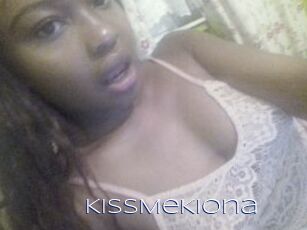 KissMeKiona