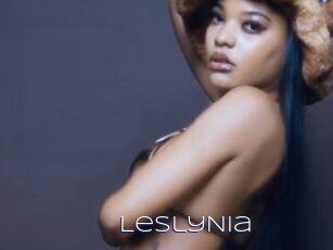 LeslyNia