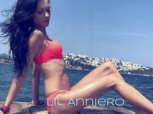 Lil_AnnieRo