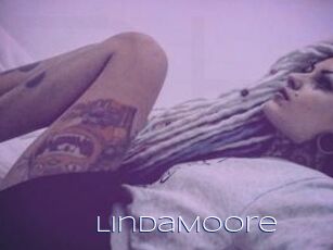 Linda_Moore