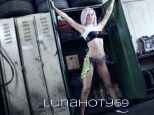 LunaHoty69