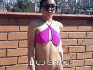 Lily_snack