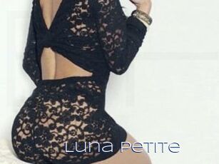 Luna_petite