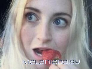 Melanie_Daisy