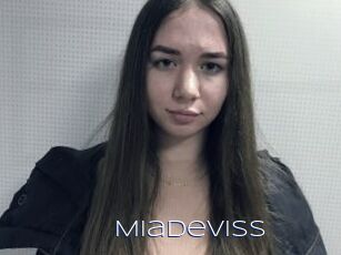 MiaDeviss