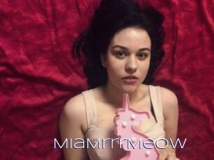 MiaMrrrMeow