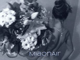 MiaOnAir
