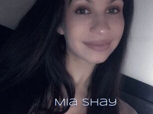 Mia_Shay