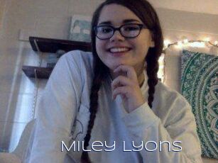 Miley_Lyons Blue Hot