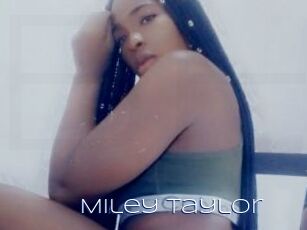 Miley_Taylor
