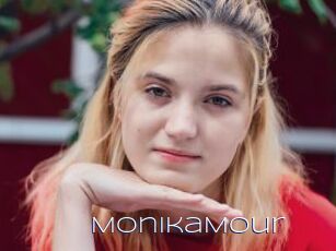 MonikaMour