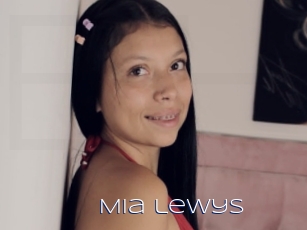 mia_lewys Blue Hot