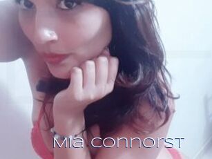 mia_connorst Blue Hot