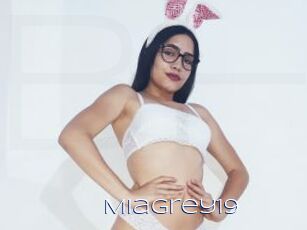 Miagrey19