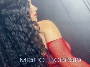 Miahotbobbs19