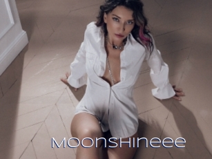 Moonshineee