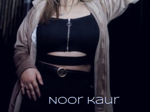 noor_kaur Blue Hot