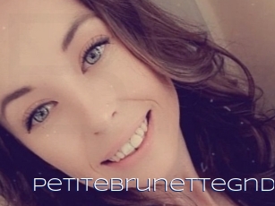 Petitebrunettegnd