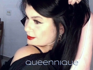 queennique Blue Hot