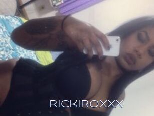 RickiRoxxx