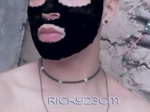 Ricky23cm
