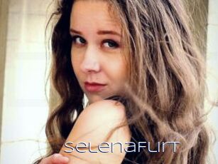 SelenaFlirt