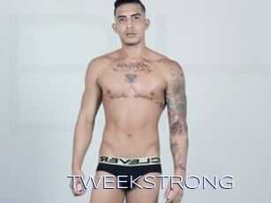 TWEEKSTRONG