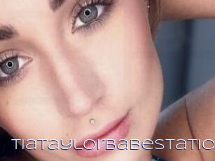 TiaTaylorBabestation