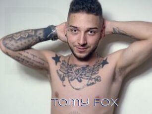 Tomy_Fox