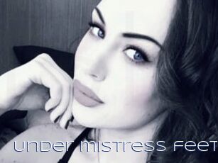 Under_mistress_feets