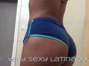 Very_sexy_Latina_xxx