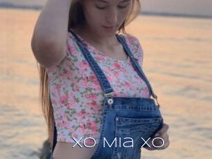 xo_Mia_xo Blue Hot